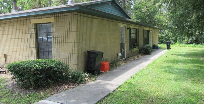 Close to Super Wal-Mart & Senior Center